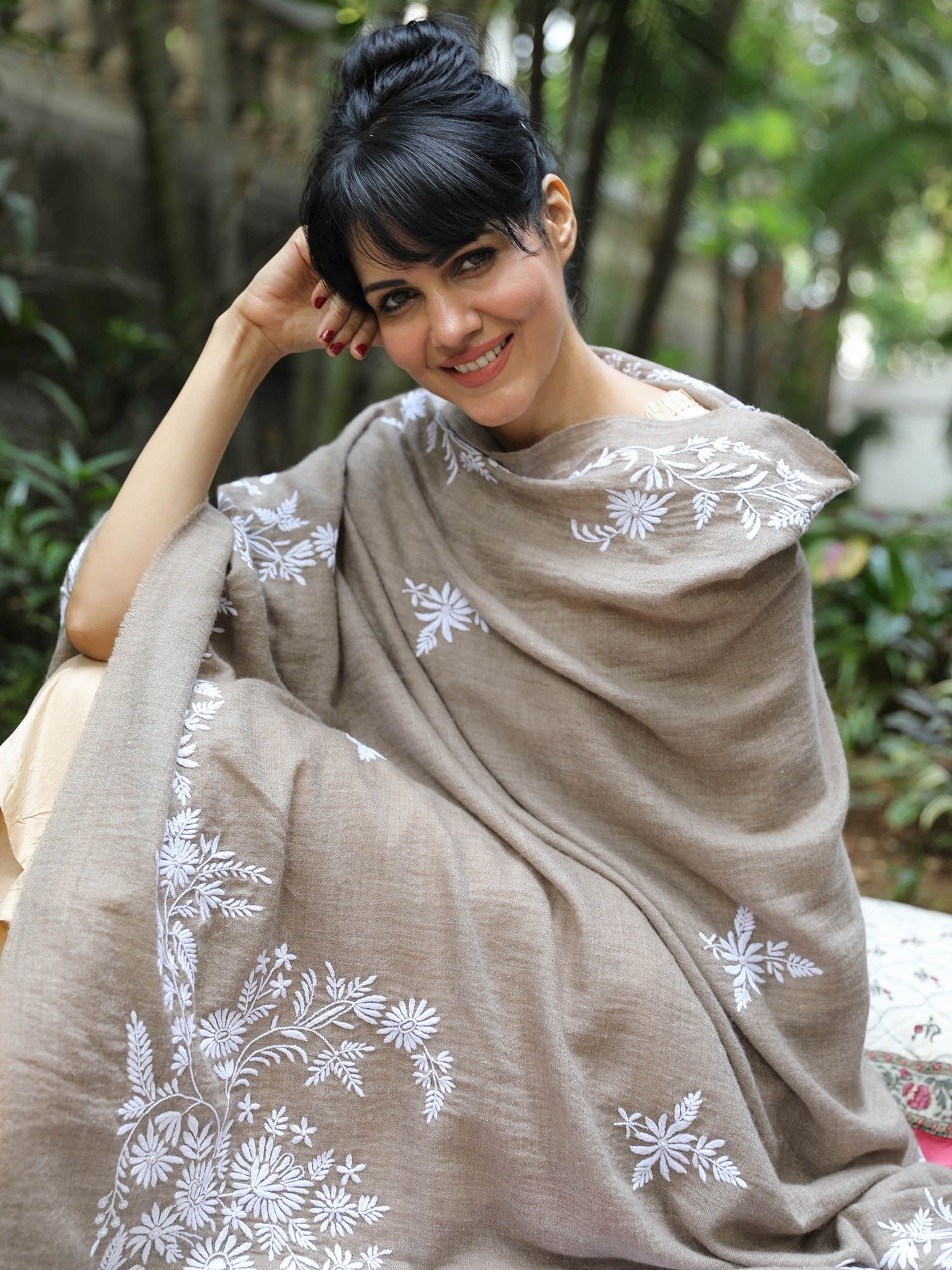Najma ki shawl 