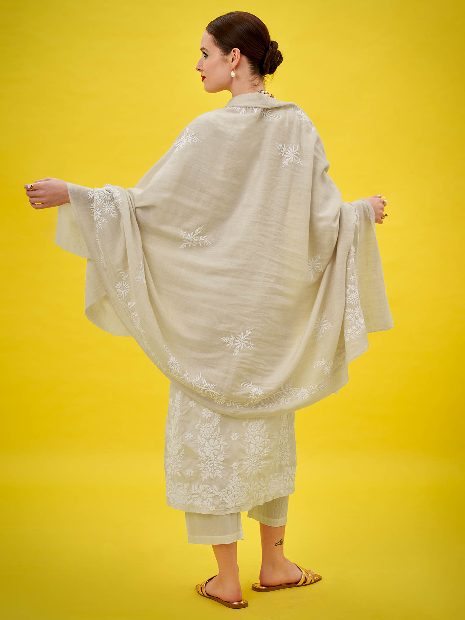 Najma ki shawl 